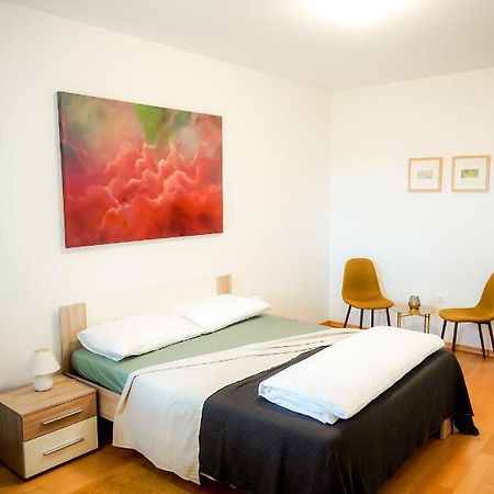 Apartment Rondo Pula Lovely And Sunny المظهر الخارجي الصورة
