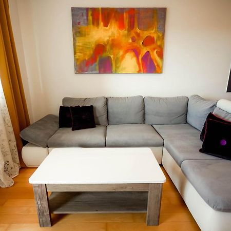Apartment Rondo Pula Lovely And Sunny المظهر الخارجي الصورة