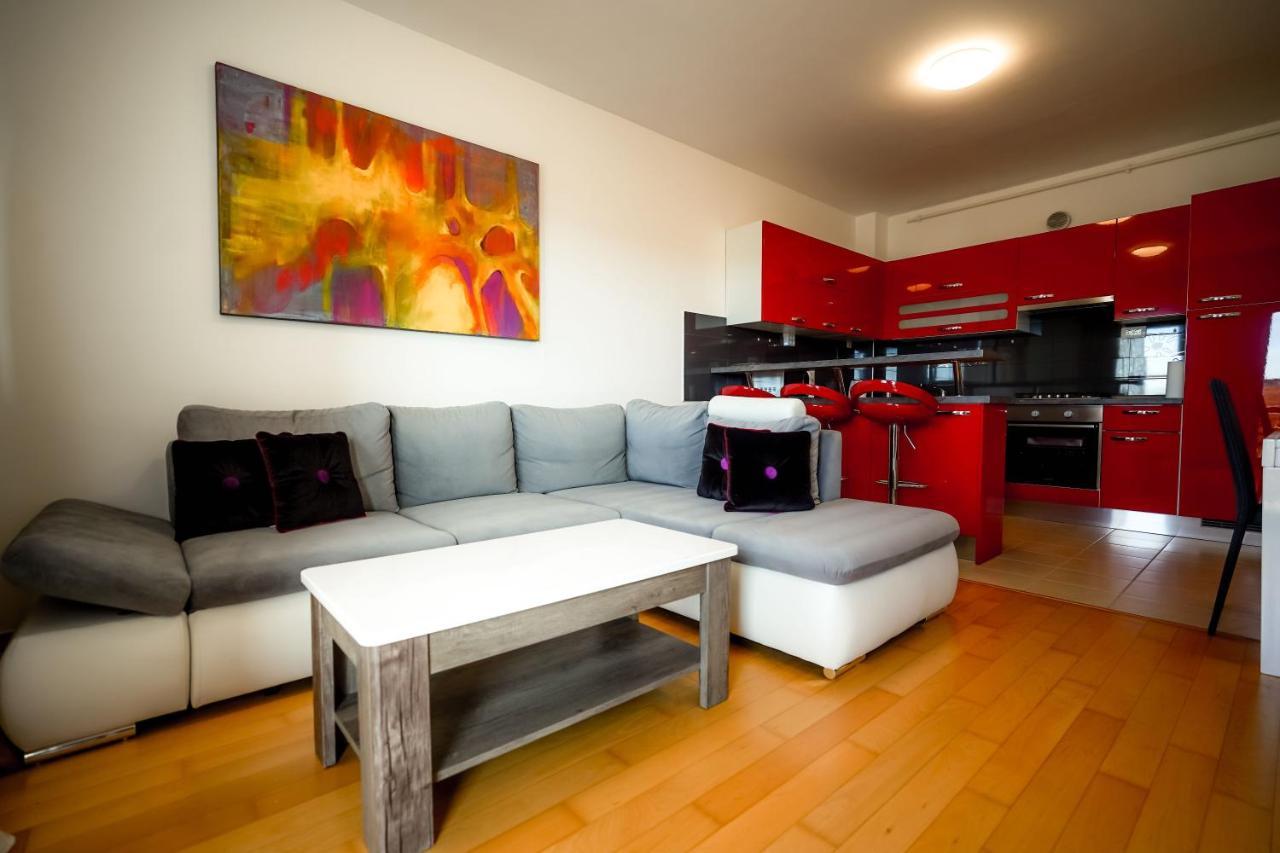 Apartment Rondo Pula Lovely And Sunny المظهر الخارجي الصورة