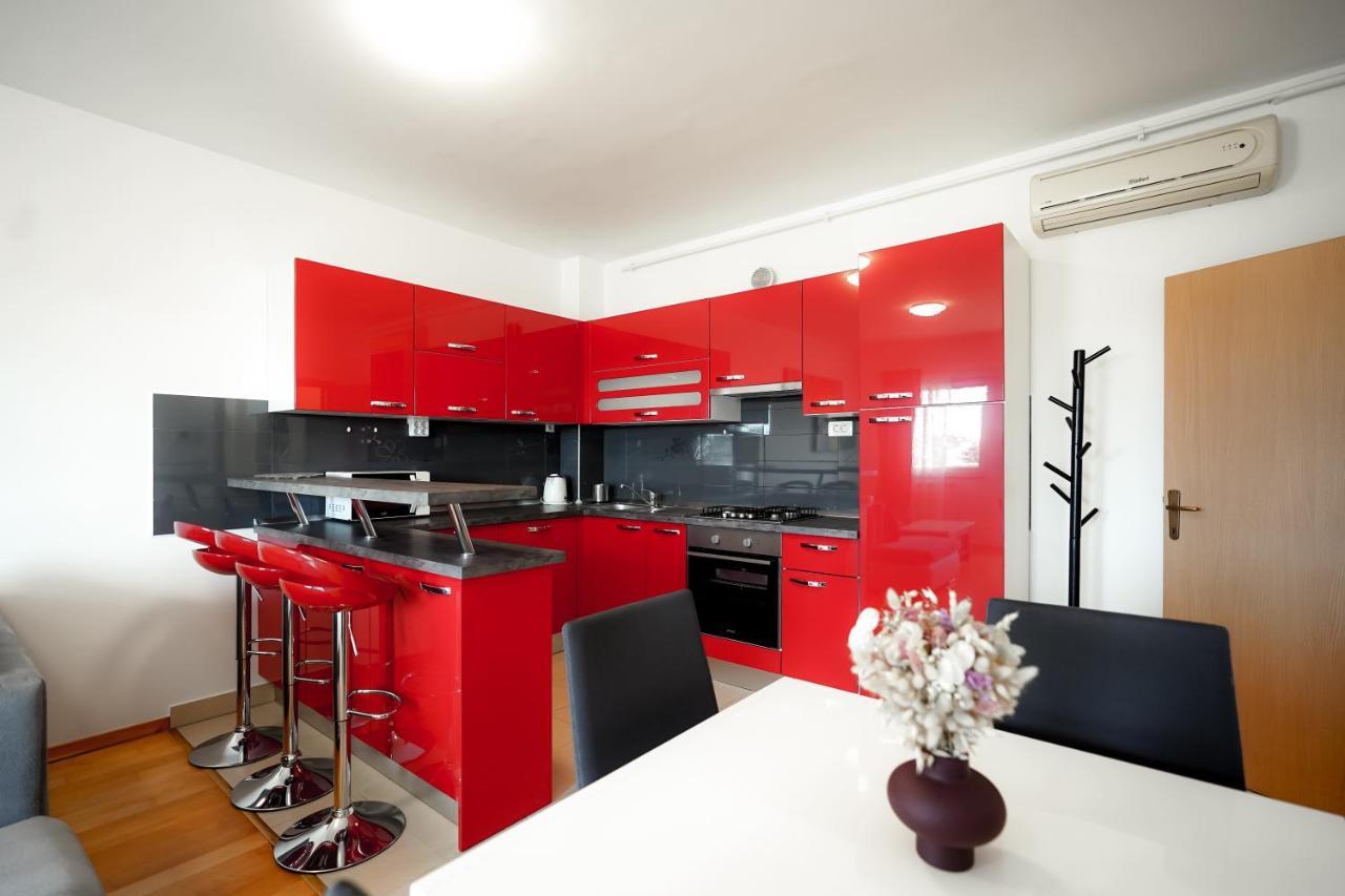 Apartment Rondo Pula Lovely And Sunny المظهر الخارجي الصورة